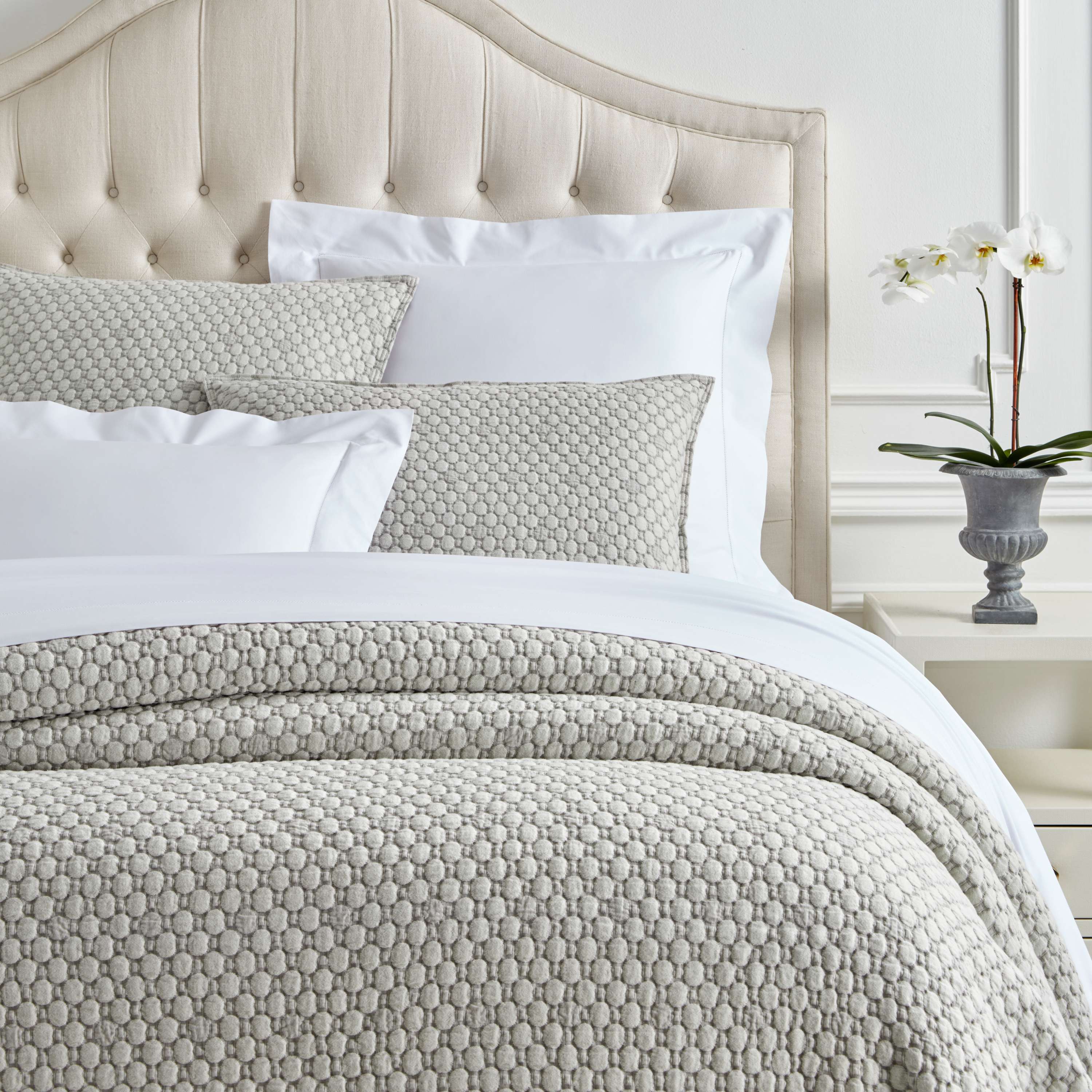 Lodi Silver Matelassé Coverlet Luxe