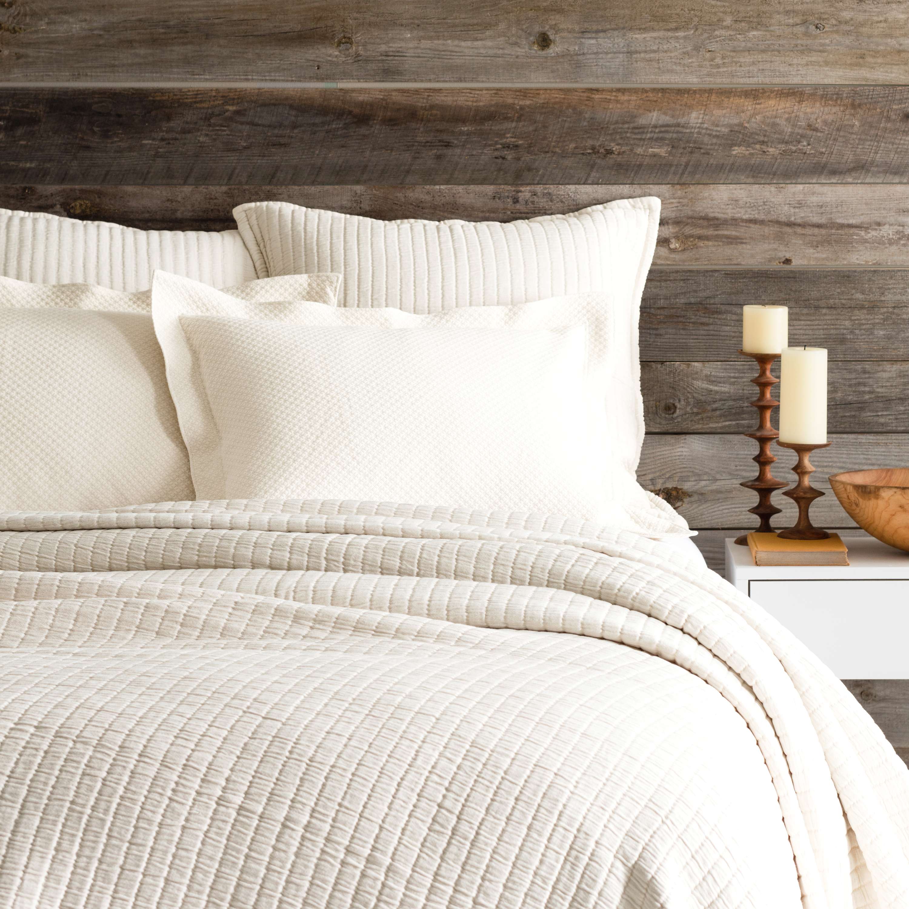 Boyfriend Ivory Matelassé Coverlet | Pine Cone Hill