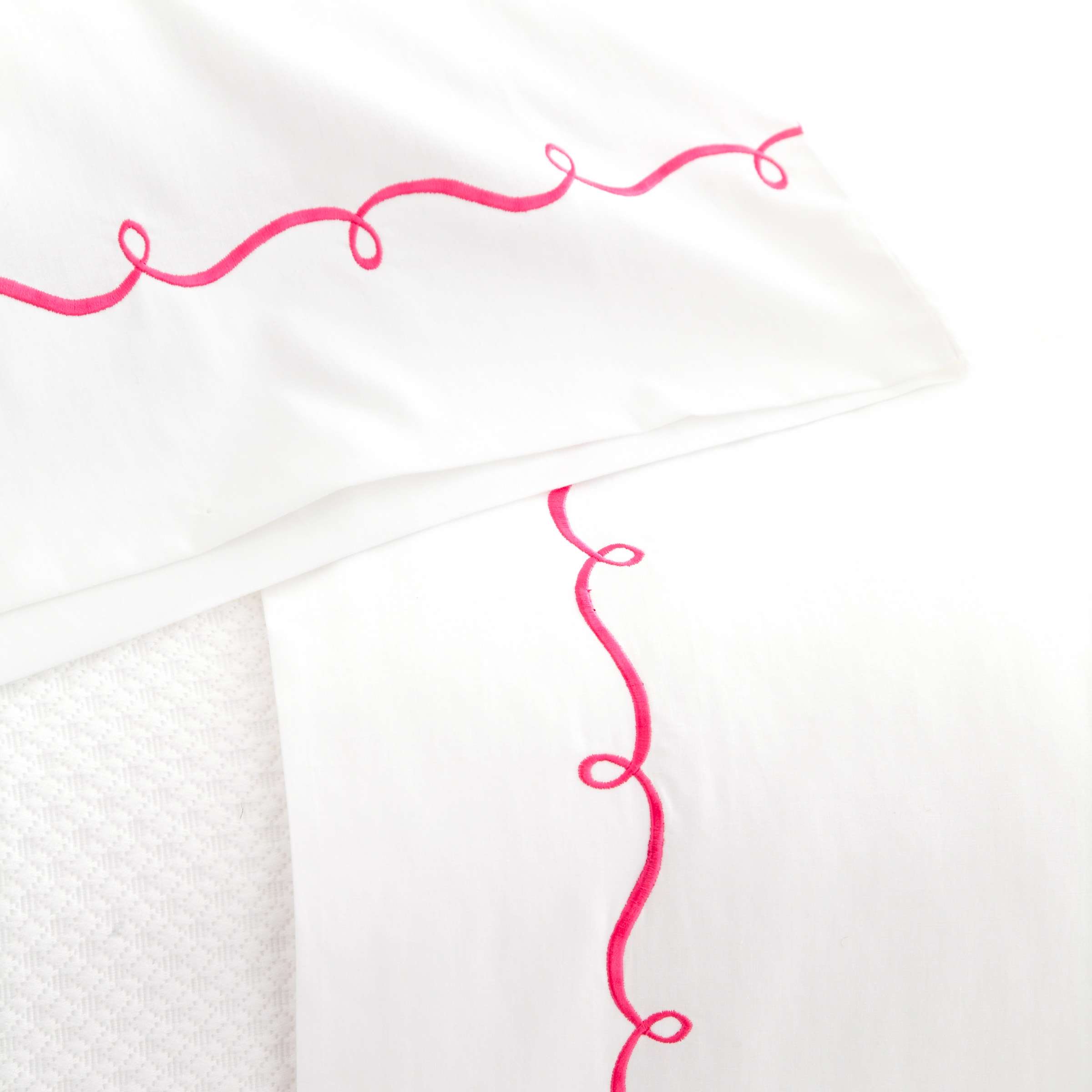 Embroidered Hem White/Fuchsia Sheet Set Pine Cone Hill