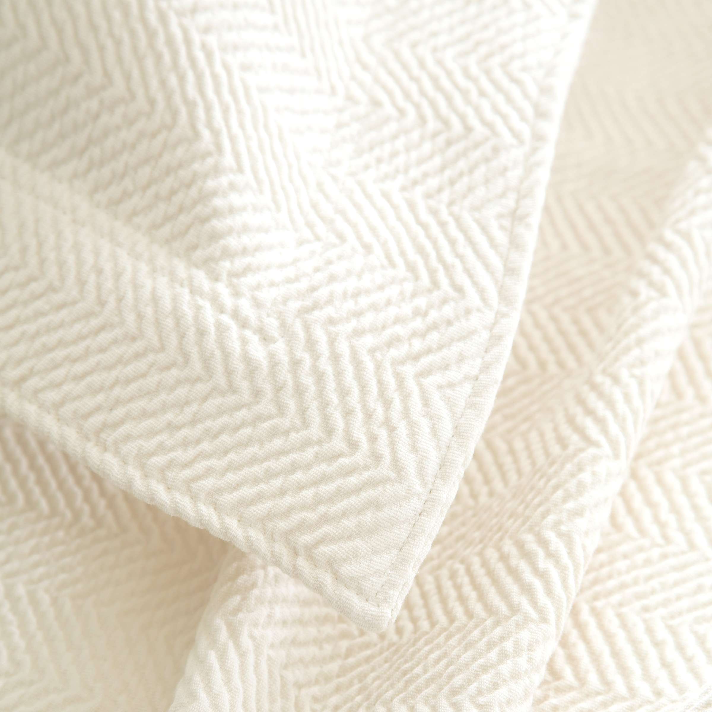 Ivory King Matelasse Coverlets Matelasse Bedspreads Pine Cone