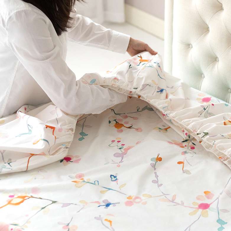 How To Fold King And Queen Sheet Sets And Duvet Covers For Storage