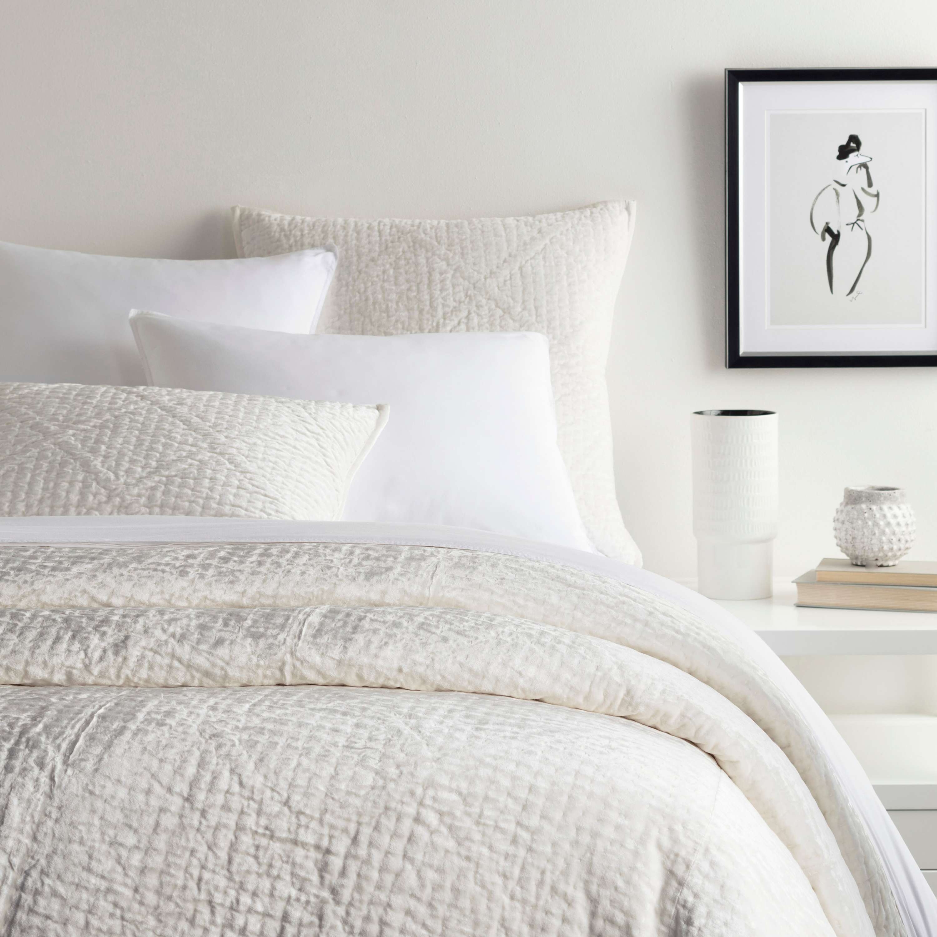 Parisienne Velvet Dove White Quilt Pine Cone Hill