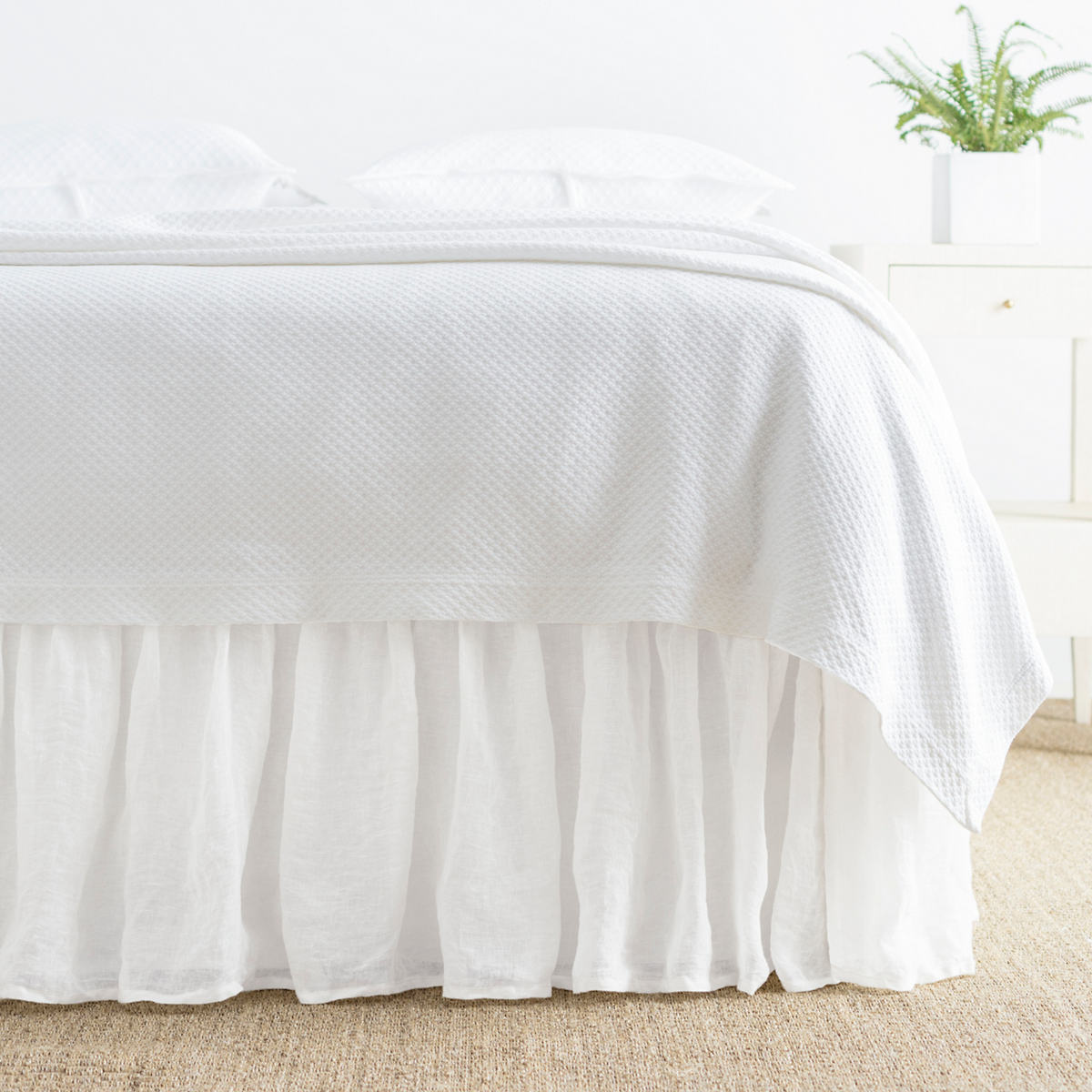 white bed skirt twin